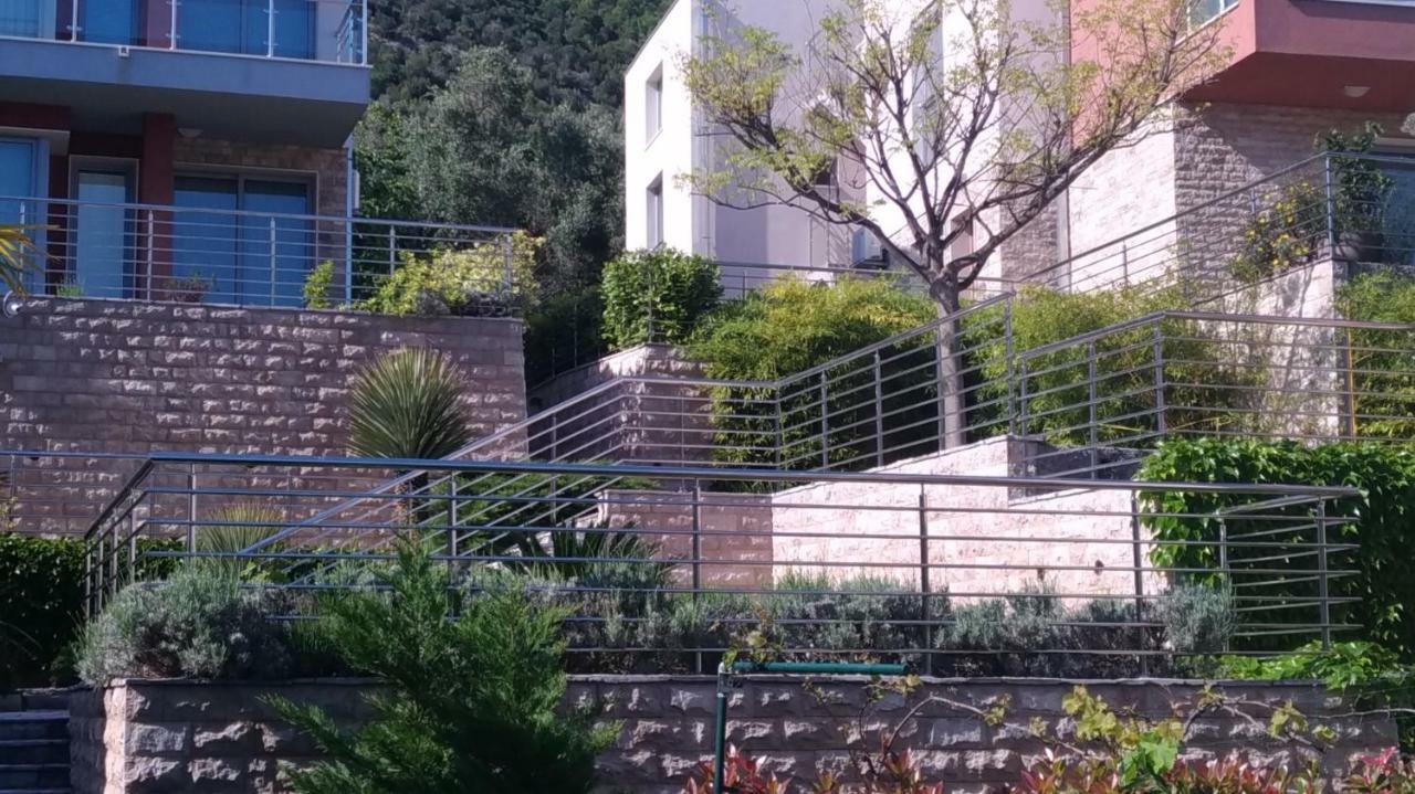 Apartments Acacia Hill Ðenovići Dış mekan fotoğraf