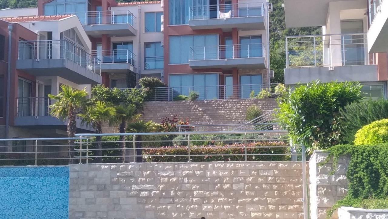 Apartments Acacia Hill Ðenovići Dış mekan fotoğraf